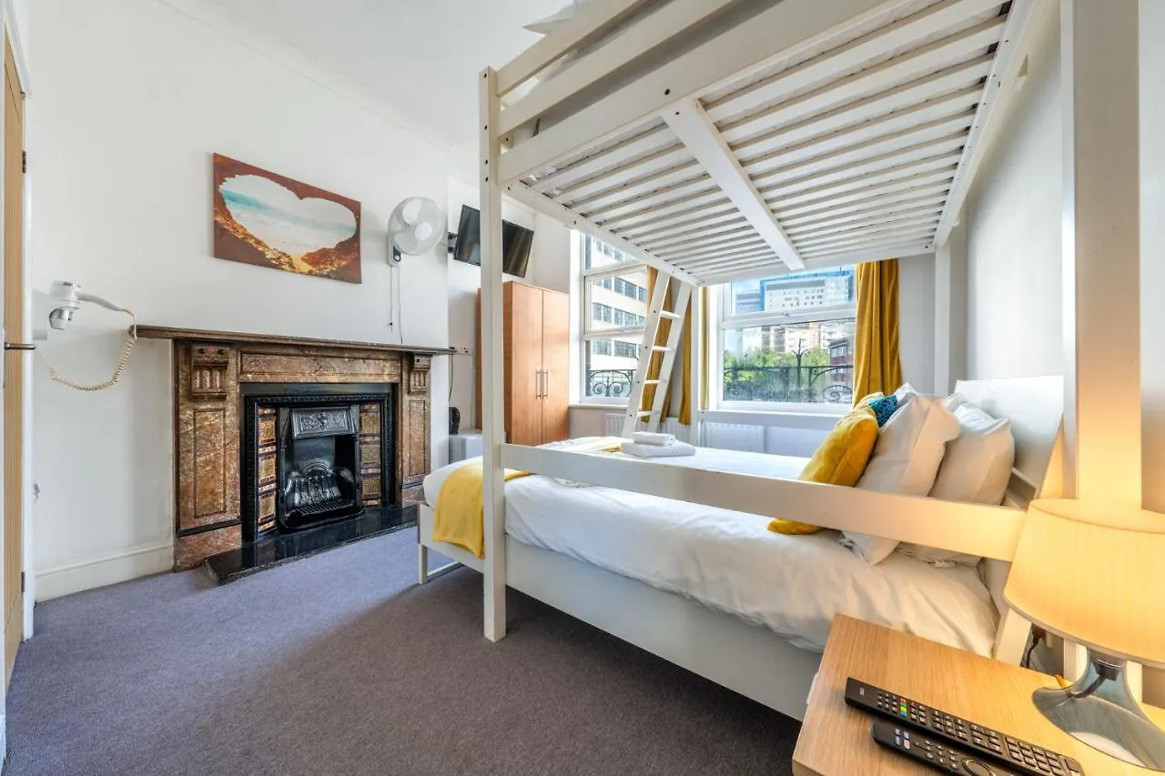 The Buross - Aldgate Aparthotel London