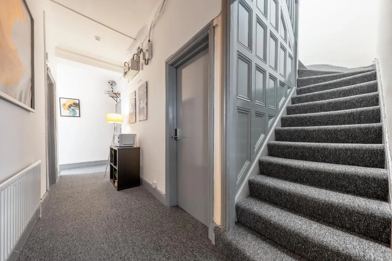 The Buross - Aldgate contacts